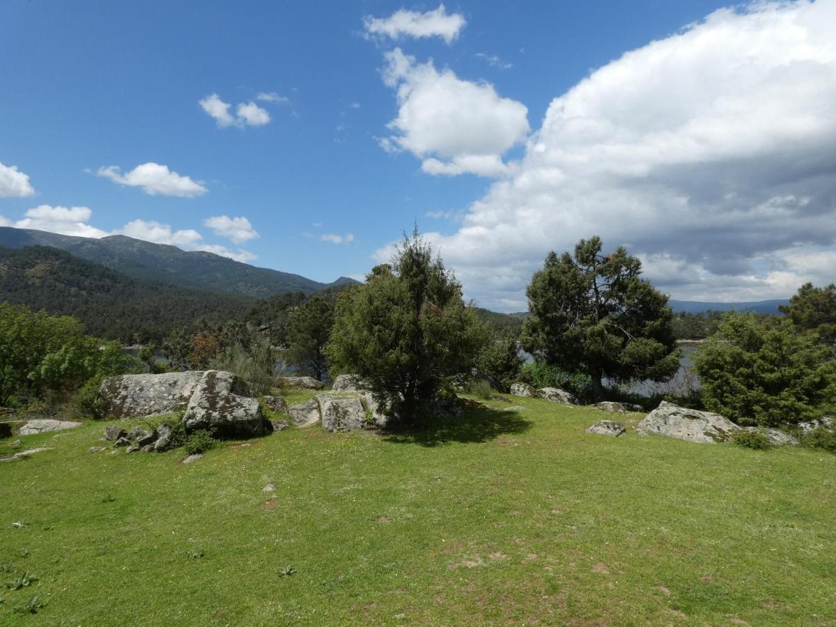Nucleo De Turismo Rural Valle De Iruelas Las Cruceras Exterior photo