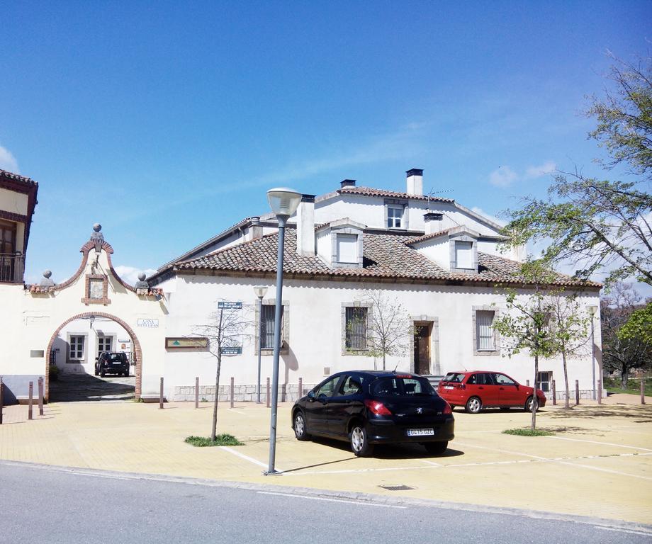 Nucleo De Turismo Rural Valle De Iruelas Las Cruceras Exterior photo